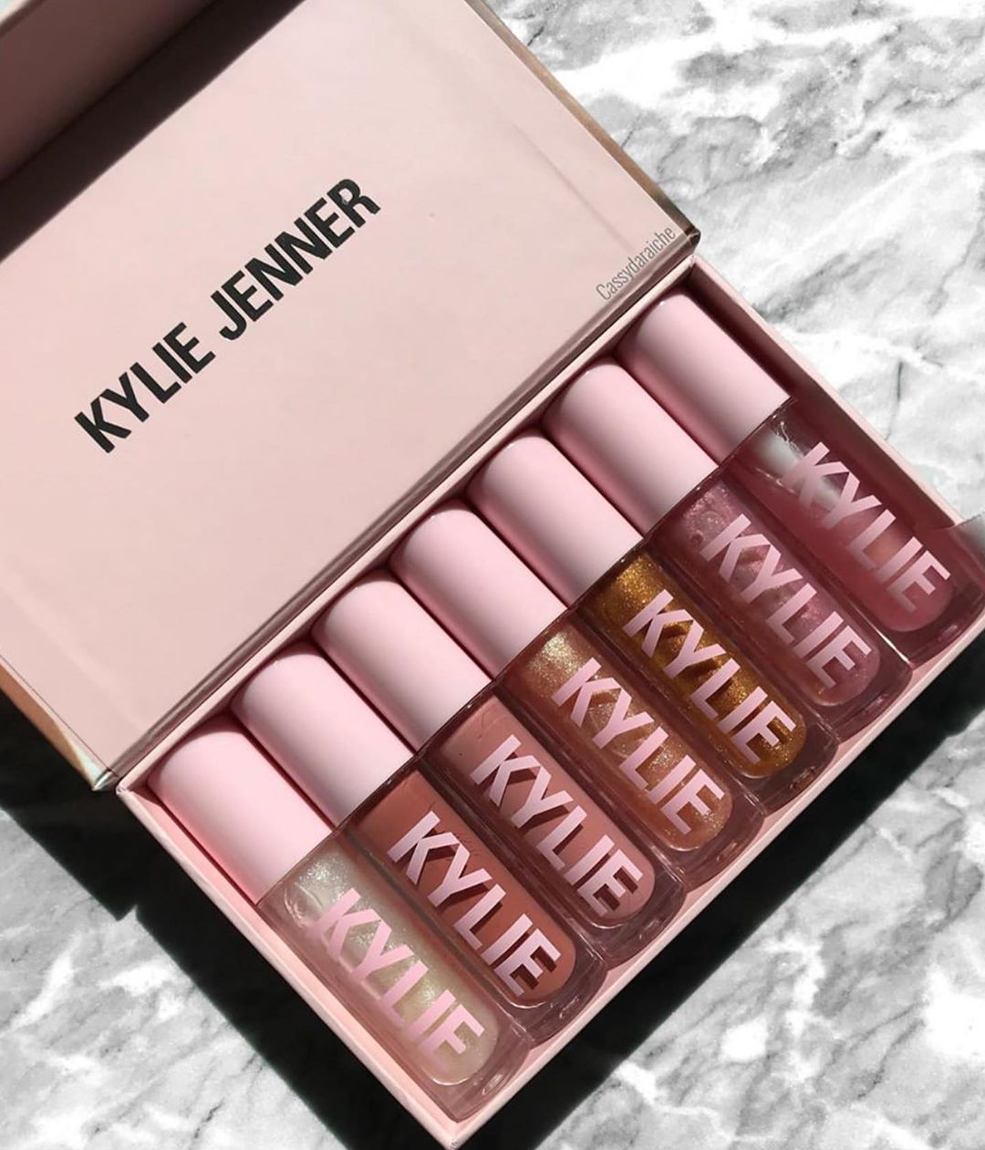 kylie cosmetics品牌产品